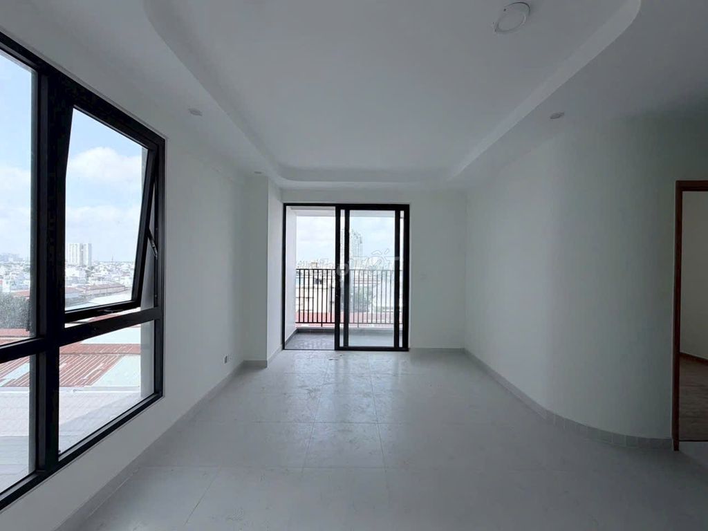 Rent apartment three aurora district 8 for 11 million, 2 bedrooms at 9.5 million.