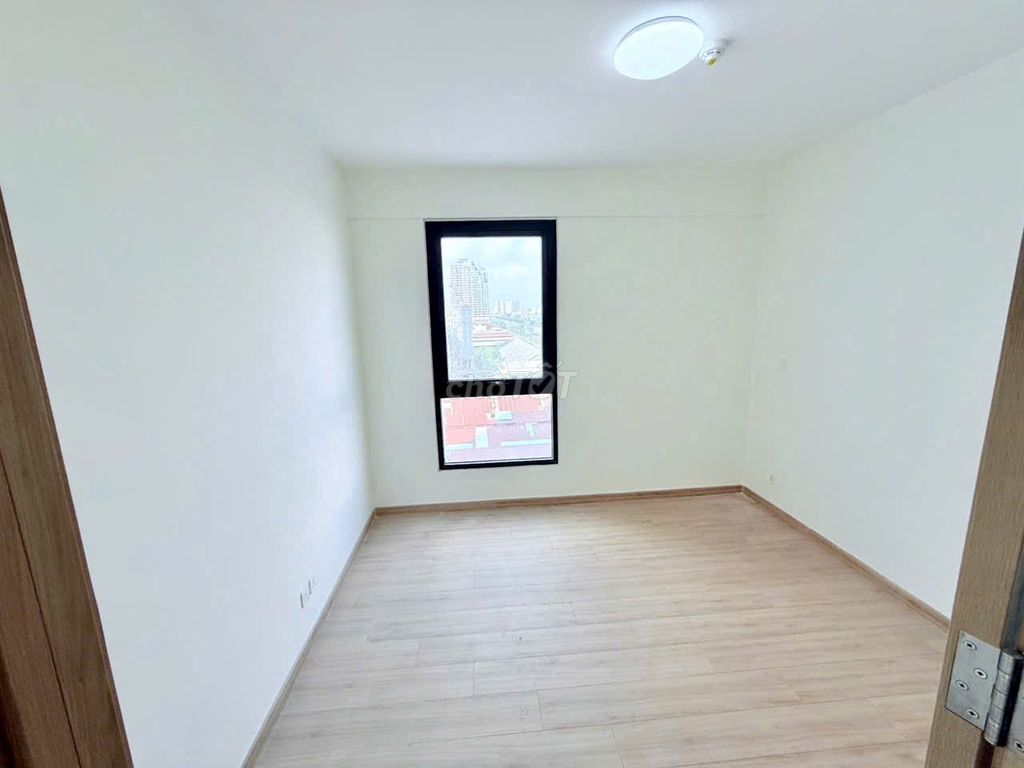 Rent apartment three aurora district 8 for 11 million, 2 bedrooms at 9.5 million.