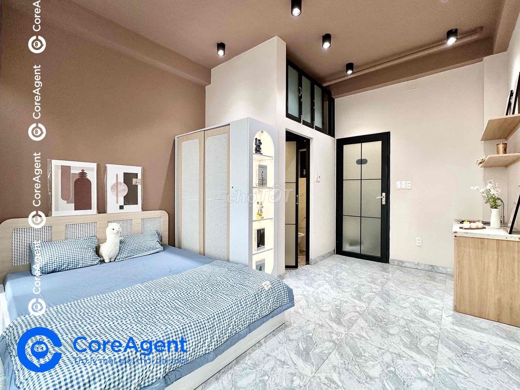 Eglantine apartment luxry is 700 meters from Aeon mall Qq1700 meters near University huit