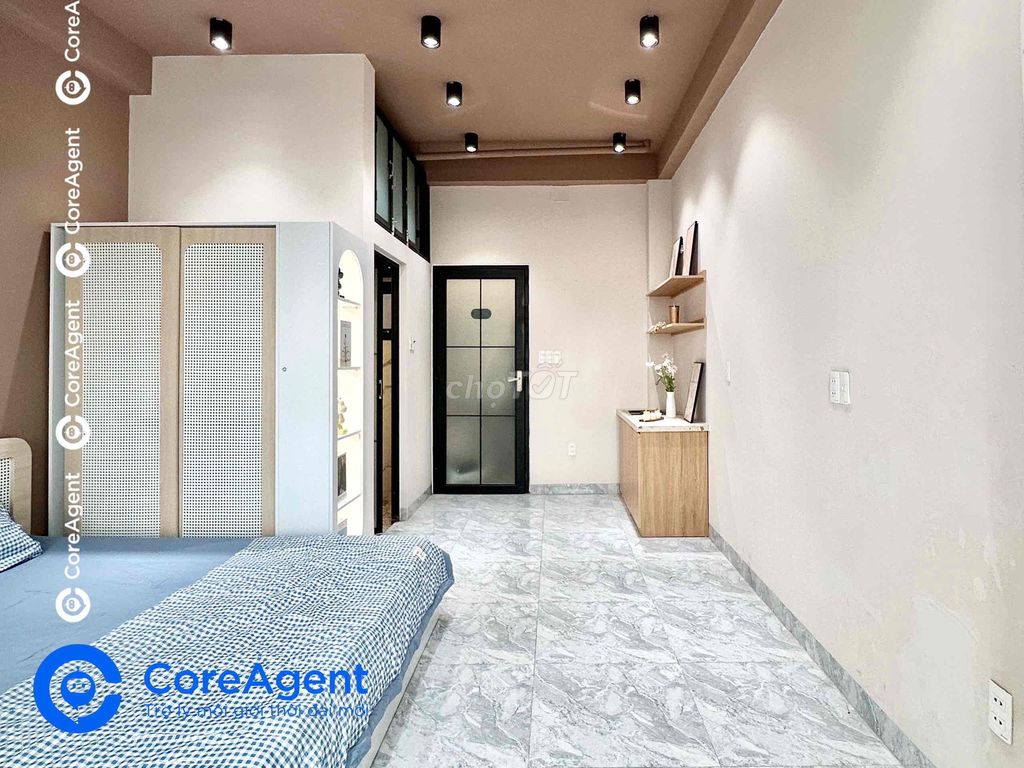 Eglantine apartment luxry is 700 meters from Aeon mall Qq1700 meters near University huit