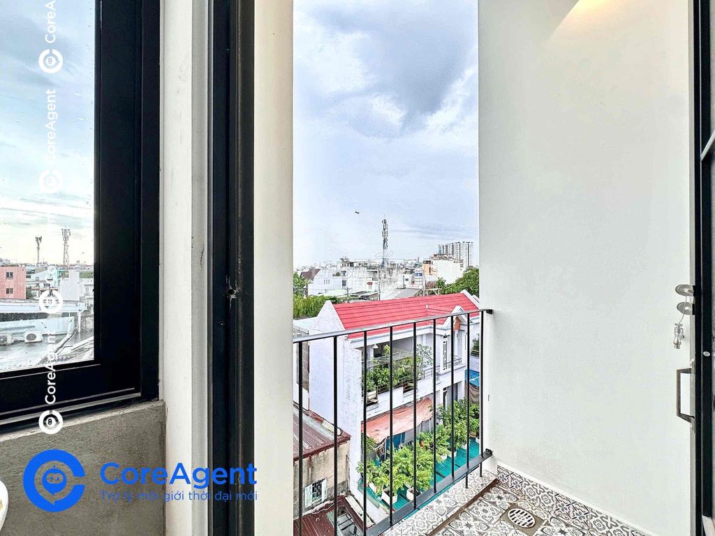 Eglantine apartment luxry is 700 meters from Aeon mall Qq1700 meters near University huit