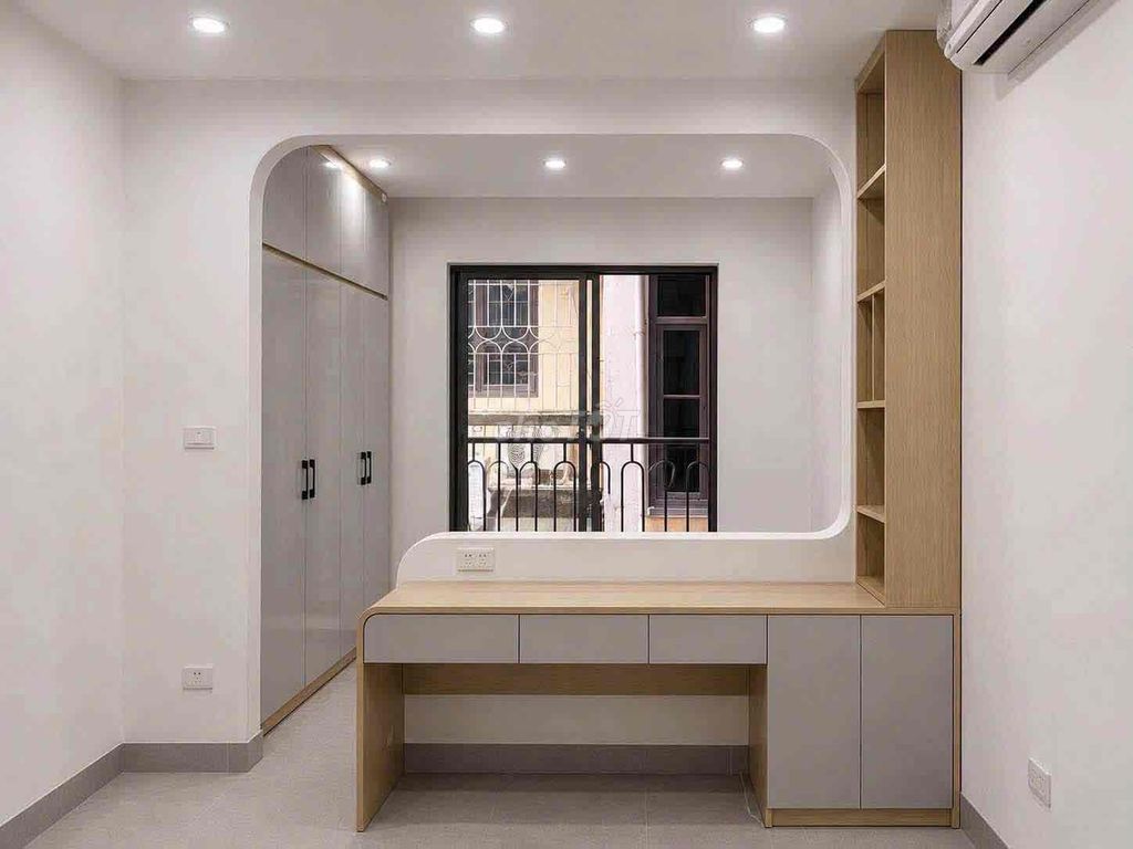 The new Studio Services System is only 8 million high-end furniture.