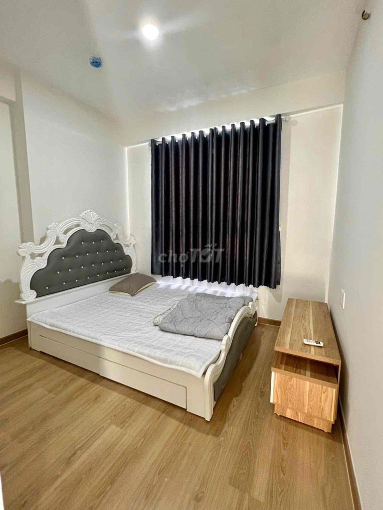 Rent three bedrooms, three toilets, eight to five million a month.