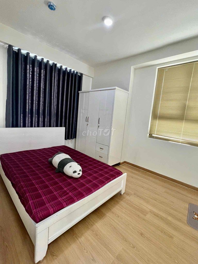 Rent three bedrooms, three toilets, eight to five million a month.