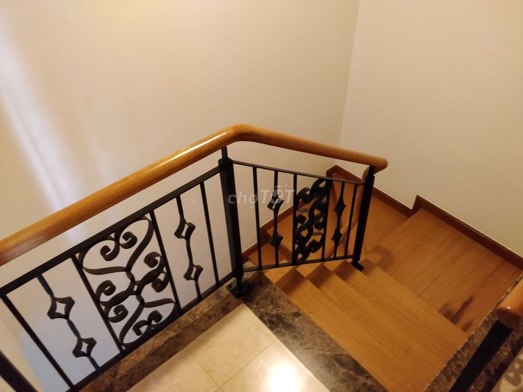 penthouse Saigon Pavillon 3 – 100 M2 (3 bedroom - 3 toilets) - only 38 million/th