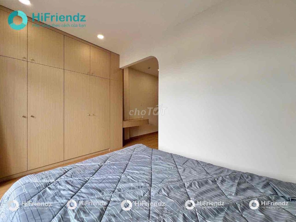 The balcony studio is a fancy separate bedroom in the center of District 2.