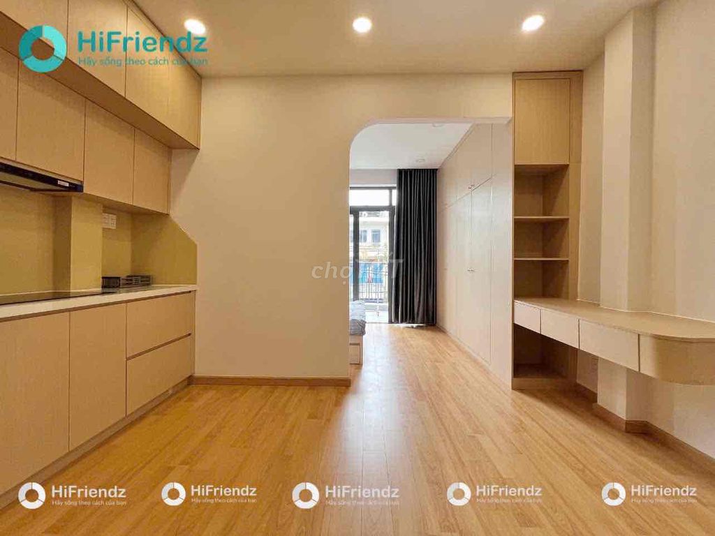 The balcony studio is a fancy separate bedroom in the center of District 2.