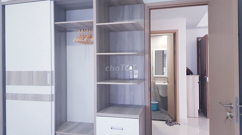 Get the house right now - 1 full bedroom - lovely host - Watch house 247