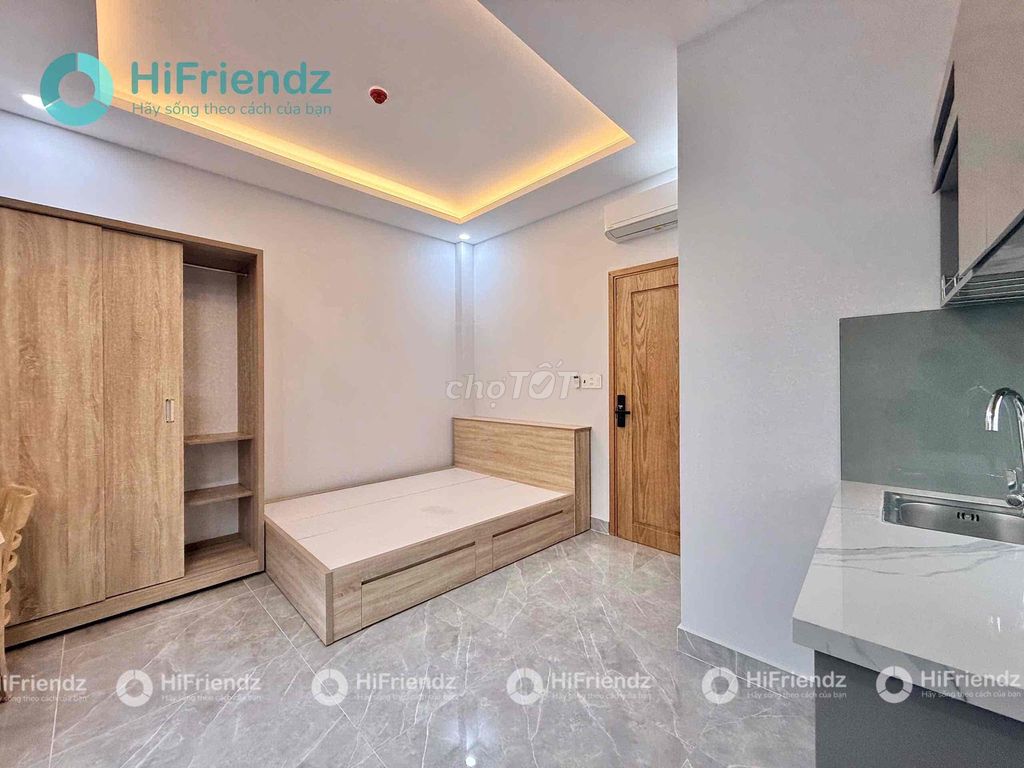 Open the mini apartment right now. Phan Xích Long, log on.