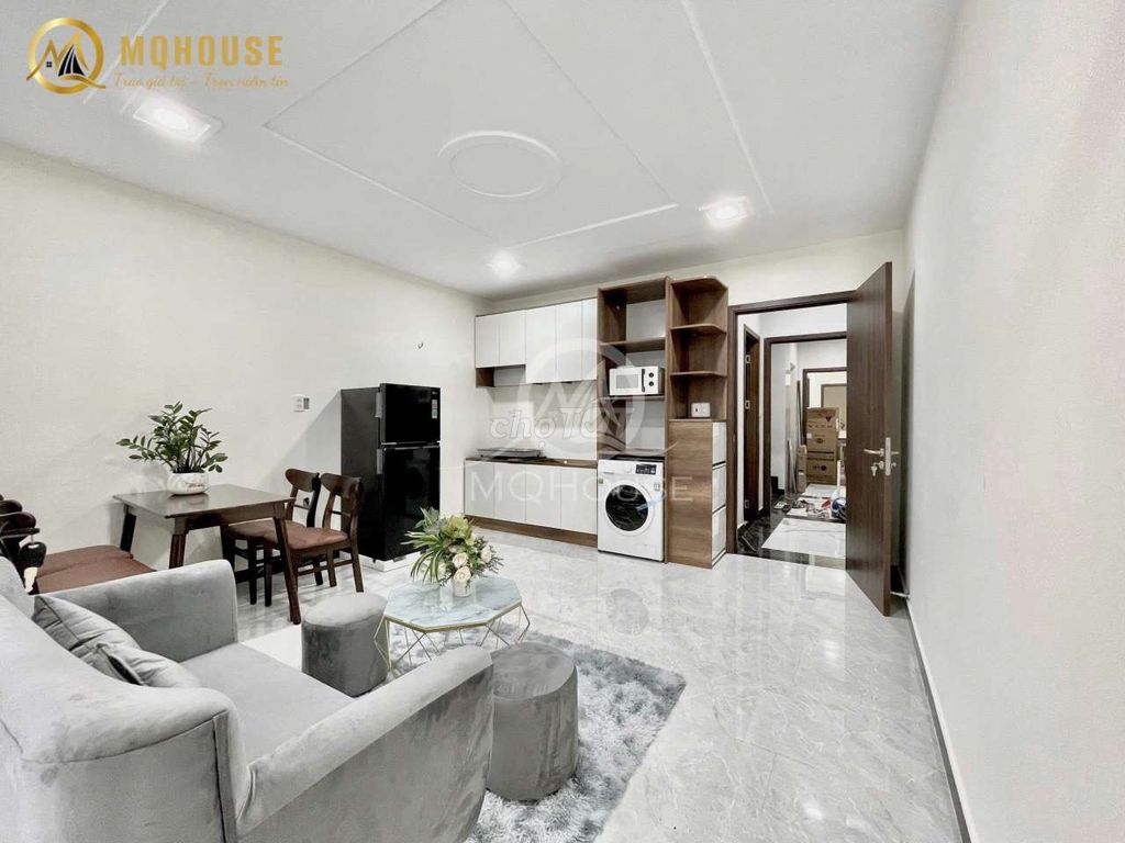 One bedroom. One balcony suite. The elevator at the seven o'clock.