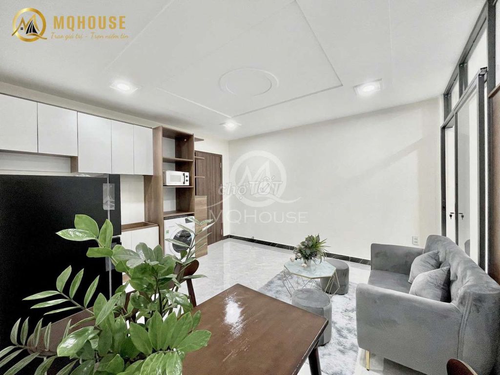 One bedroom. One balcony suite. The elevator at the seven o'clock.