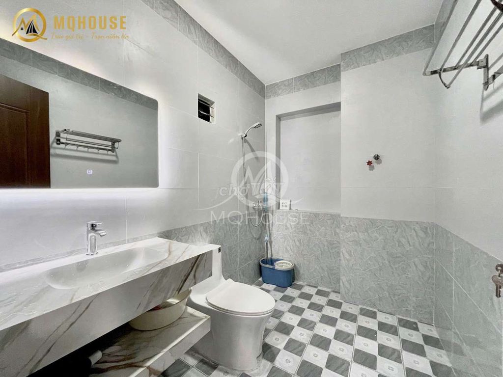 One bedroom. One balcony suite. The elevator at the seven o'clock.