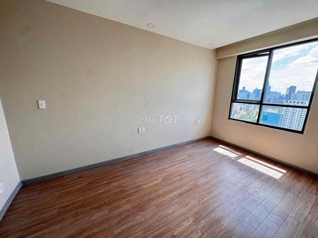 Rent Gold View three bedrooms. Two furniture toilets. 20 million a month.