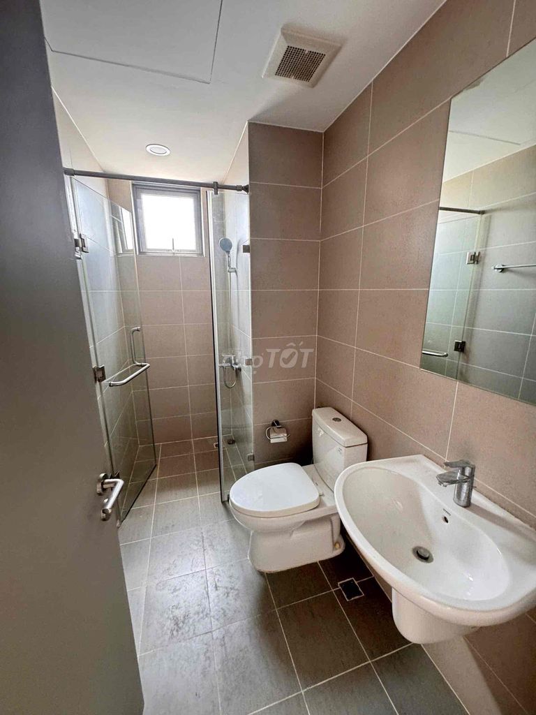 Rent Gold View three bedrooms. Two furniture toilets. 20 million a month.