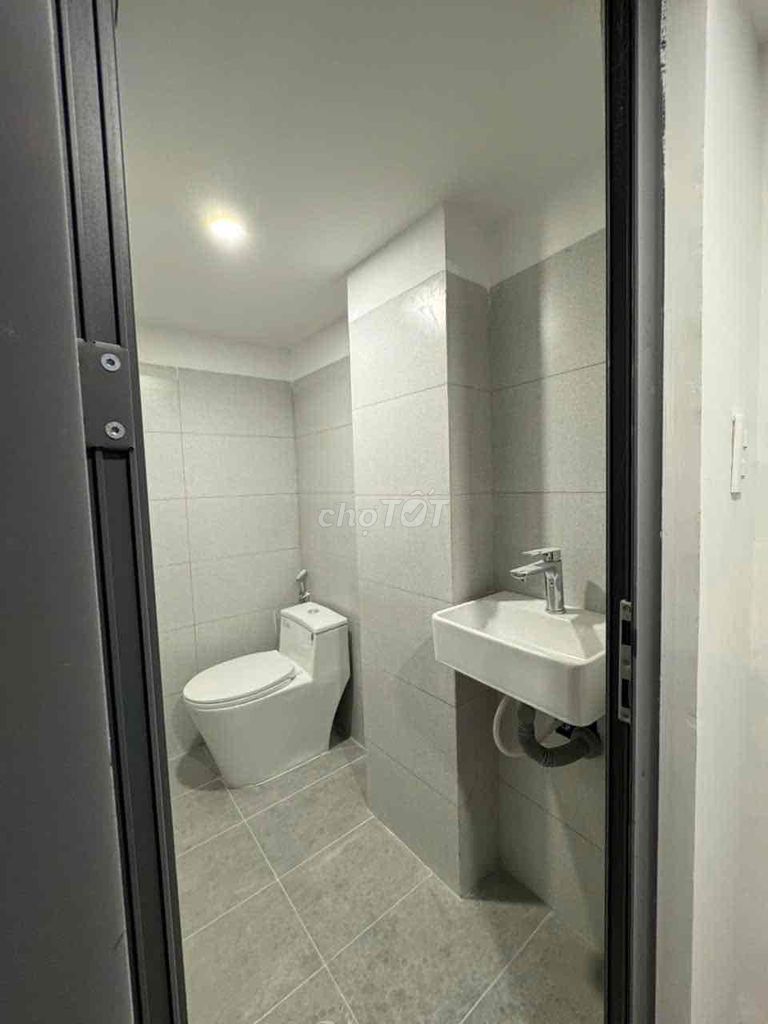 The new service apartment is 100% elevator, 20 meters wide, Gò Vấp interior, 5.5 million a month.