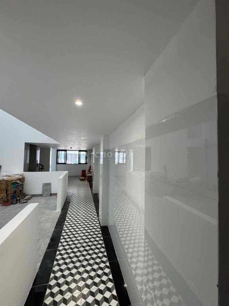 The new service apartment is 100% elevator, 20 meters wide, Gò Vấp interior, 5.5 million a month.