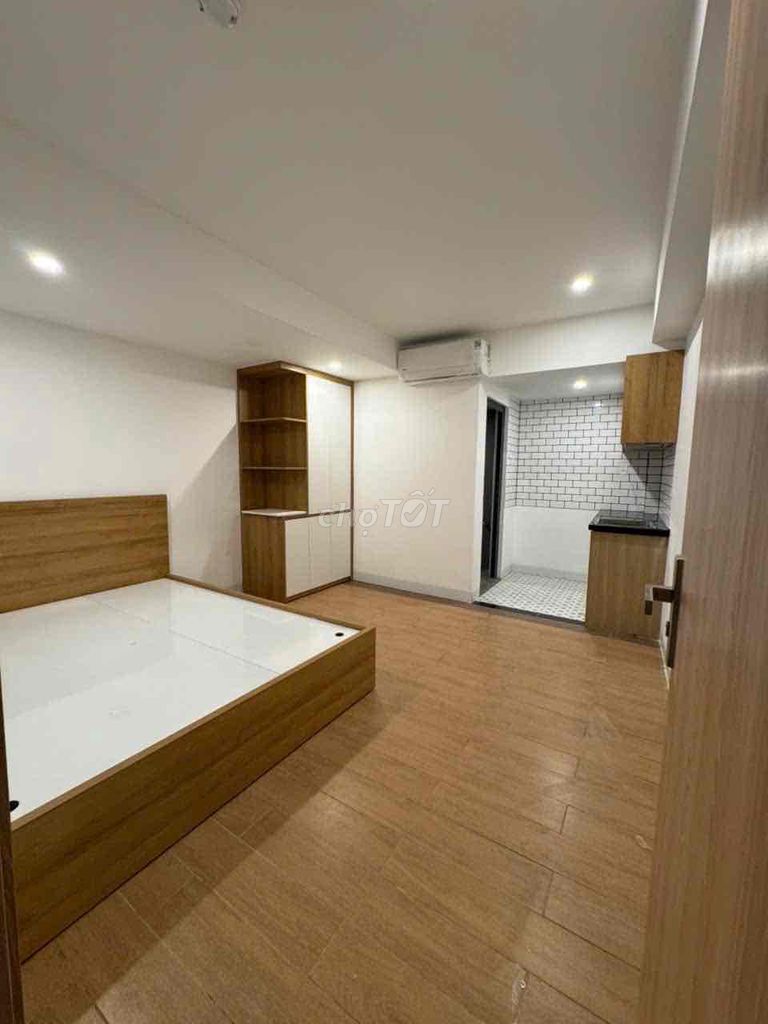 The new service apartment is 100% elevator, 20 meters wide, Gò Vấp interior, 5.5 million a month.