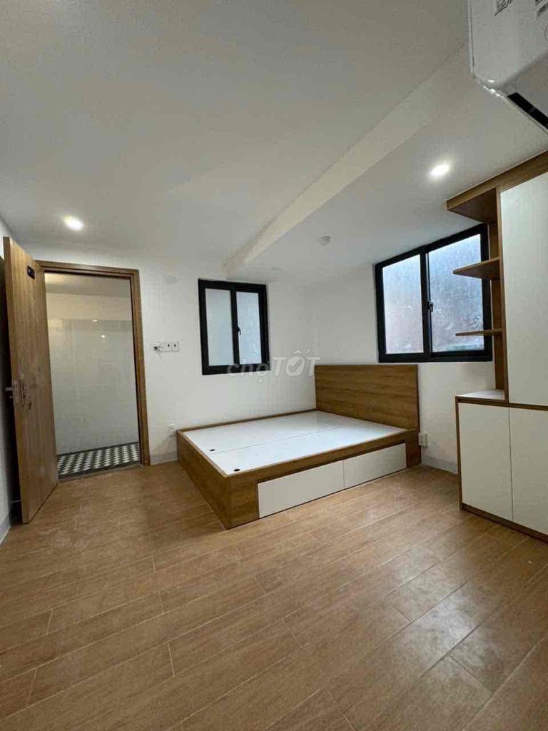 The new service apartment is 100% elevator, 20 meters wide, Gò Vấp interior, 5.5 million a month.