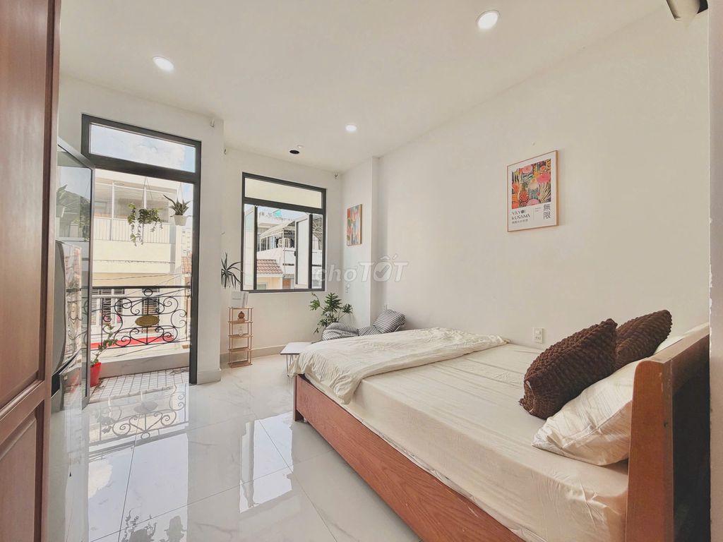 The window balcony is open right at the airport - Yên Thế - short-term receive