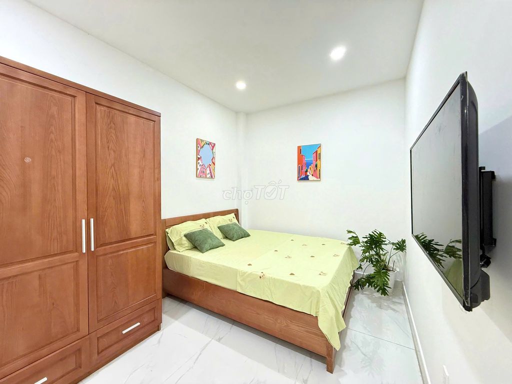 The window balcony is open right at the airport - Yên Thế - short-term receive