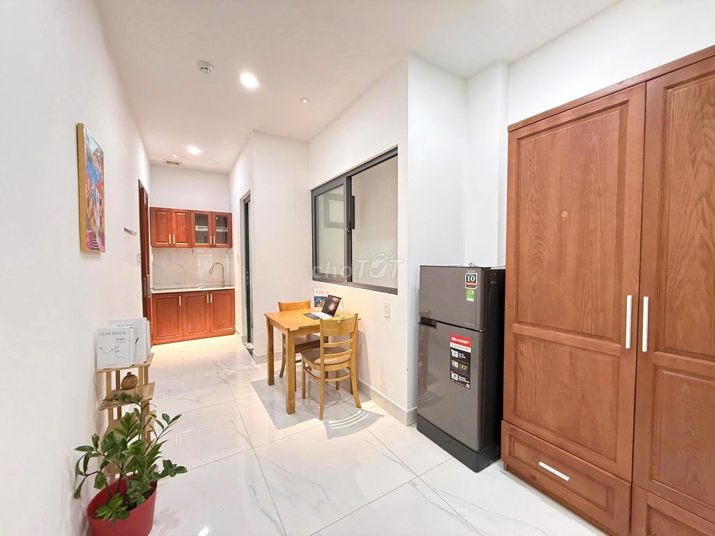 The window balcony is open right at the airport - Yên Thế - short-term receive