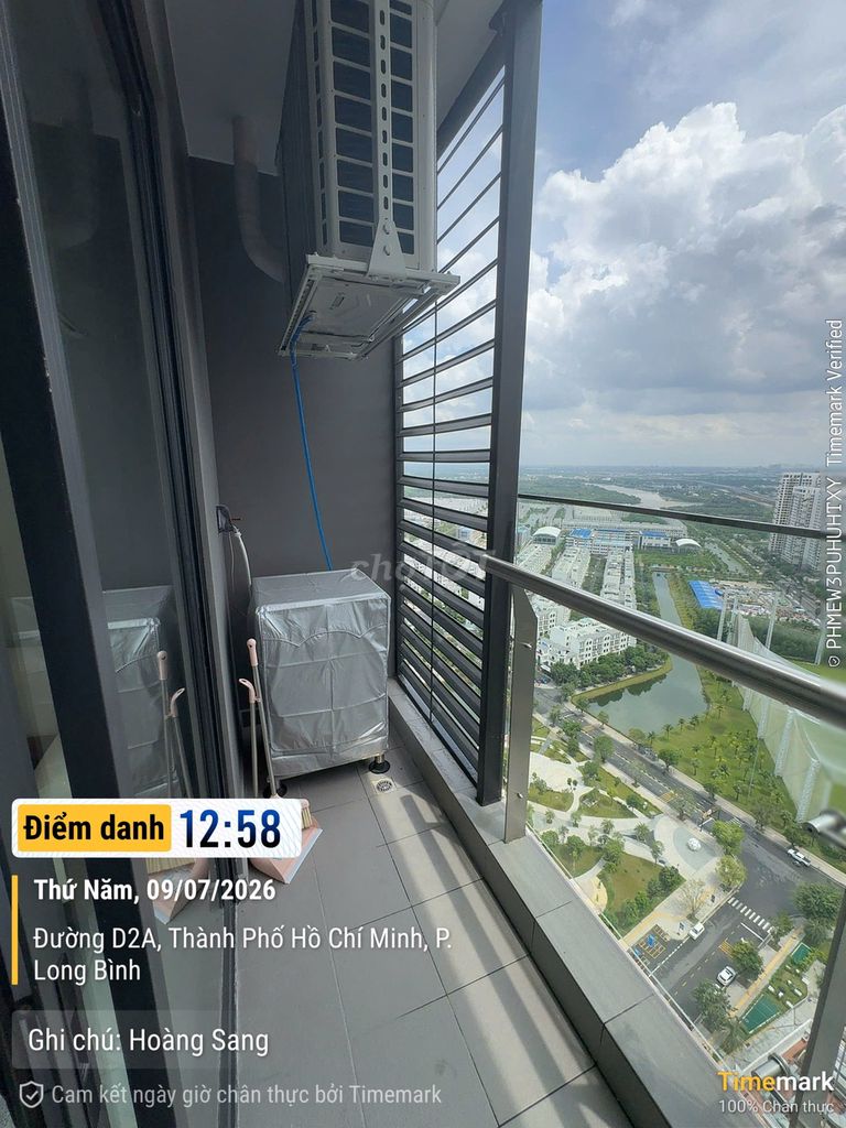 Rent The Opus One a bedroom plus 55 meters2, a view of Vinjeonders Park.