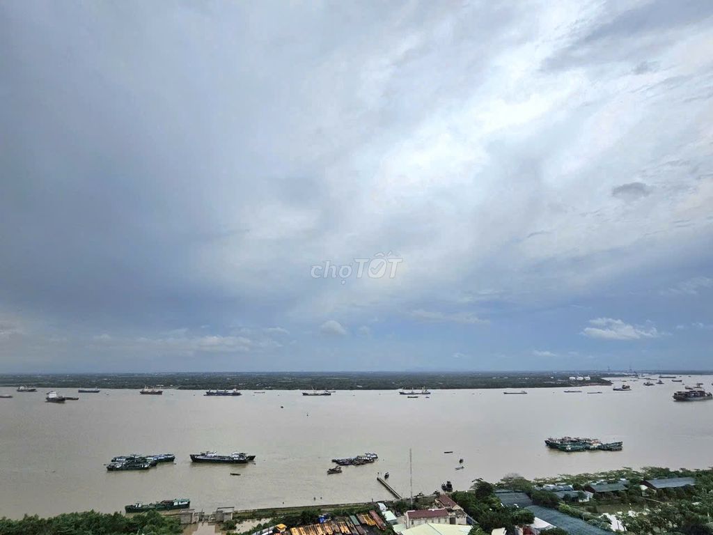 -sky89 rented three bedrooms. - Two hundred and twenty-two feet of high-level furniture.