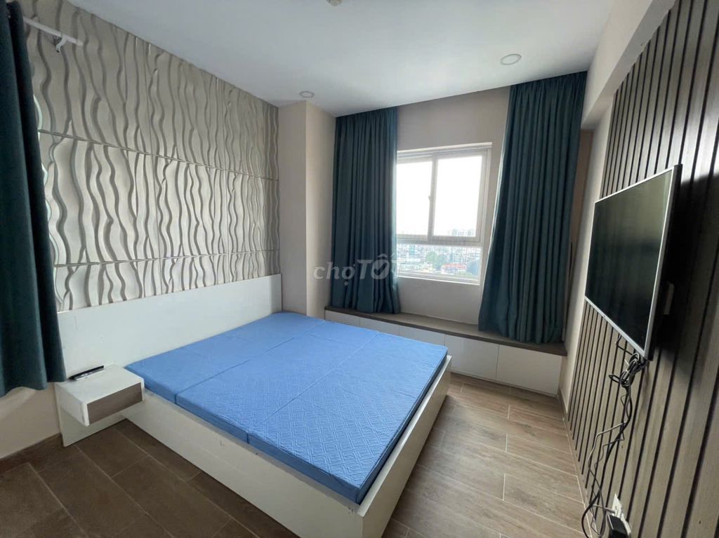 Sunny Plaza 2 bedrooms=14 million, 3 bedrooms=17 million - a nice full interior, there's a car.
