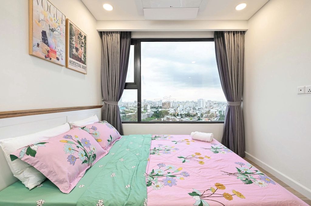 He rents Kingdom 101-1-1 bedrooms. Two bedrooms. Three bedrooms.