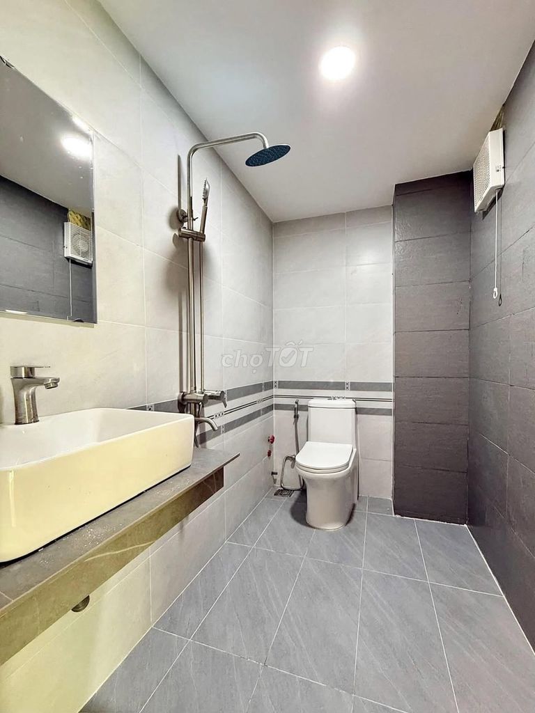 It's the owner of the rental apartment near the cs3 academic university.