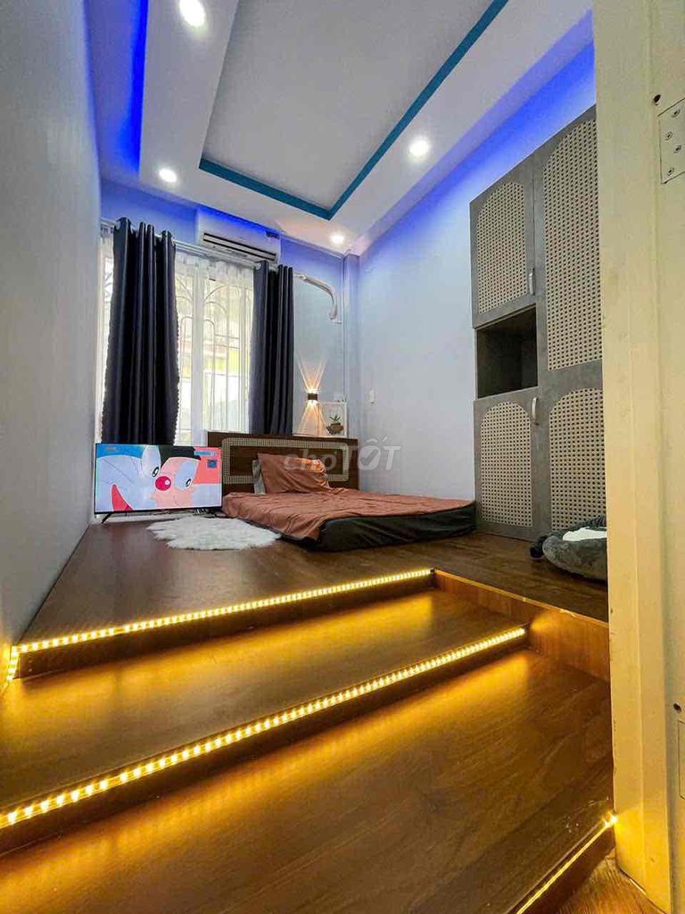 Two bedrooms are 50 meters wide, with a super-split balcony in the democratic cycle.