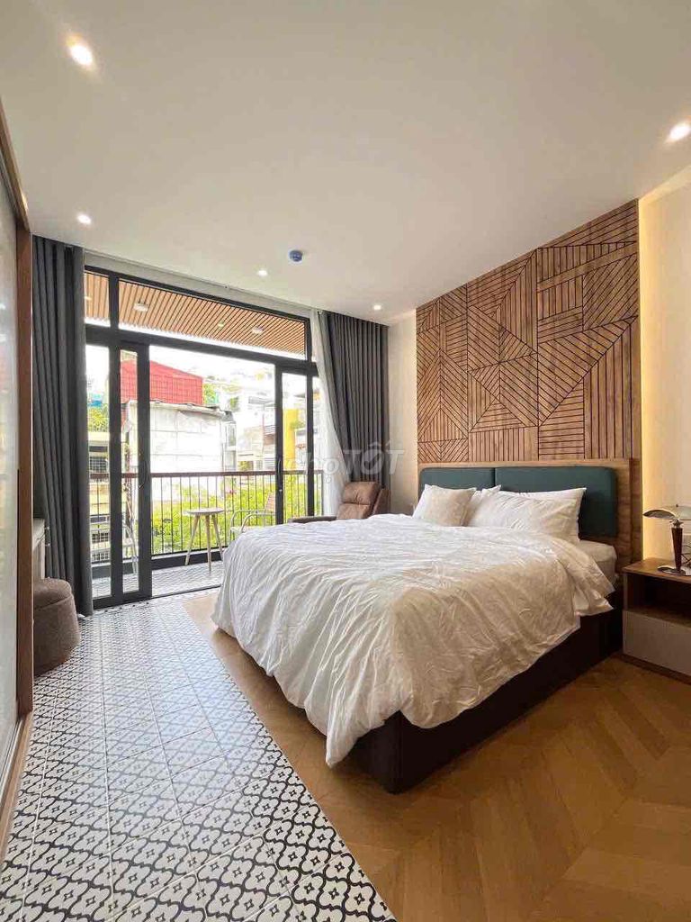 The new service apartment is 100%, Full Seven, Nguyễn Thị Minh Khai,QK3, Rhut 1