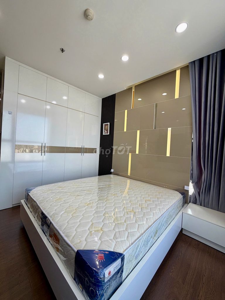 Renting The Prince 1 bedroom equals 15 million. 2 bedrooms=18 million. 3 bedrooms =23 million.