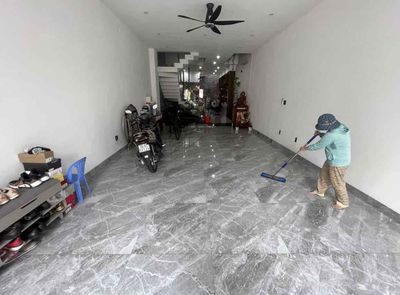 Real house. Bàu Cát 2 for rent.
