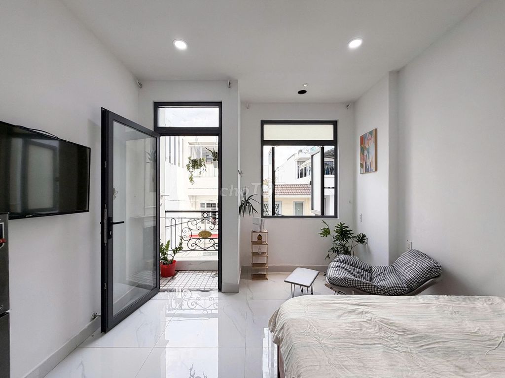 The perfect room is right near the most modern airport. Project 29 yen.