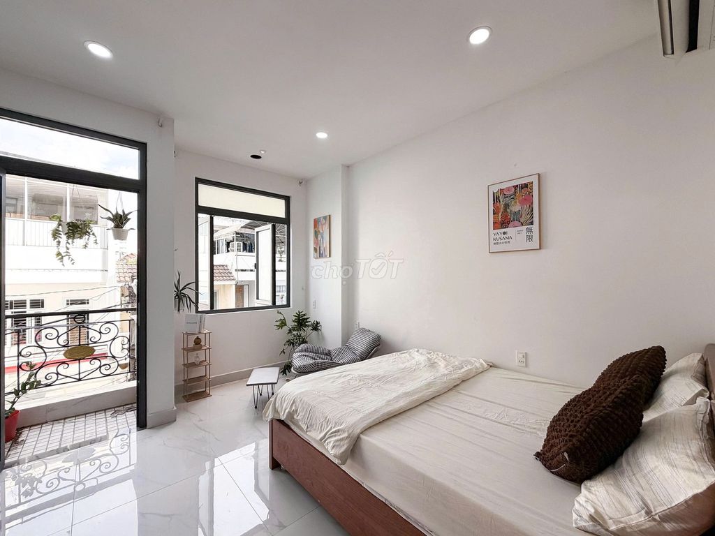 The perfect room is right near the most modern airport. Project 29 yen.
