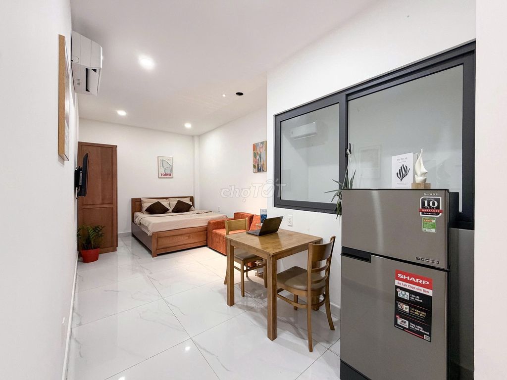 The perfect room is right near the most modern airport. Project 29 yen.
