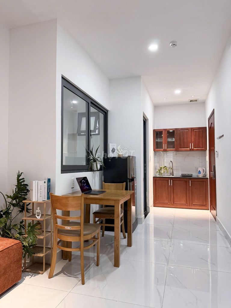 The perfect room is right near the most modern airport. Project 29 yen.