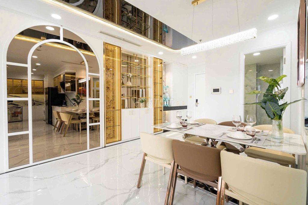 He rents his Laomes apartment. One bedroom to four great, exclusive bedrooms.