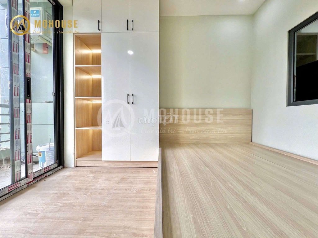 A new Bancony Bedroom -- just Phan Đăng Lưu, Bình Thạnh, for a long lease.