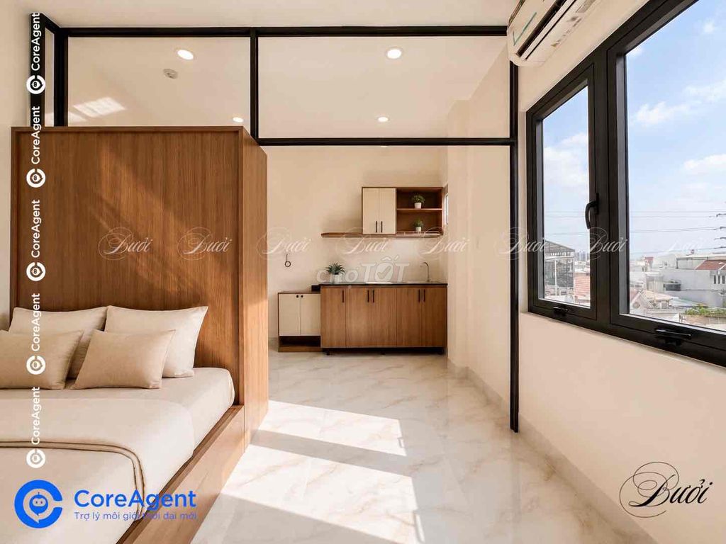 apartment 1 high-level mini bedroom - cool window, District 1, fire five.