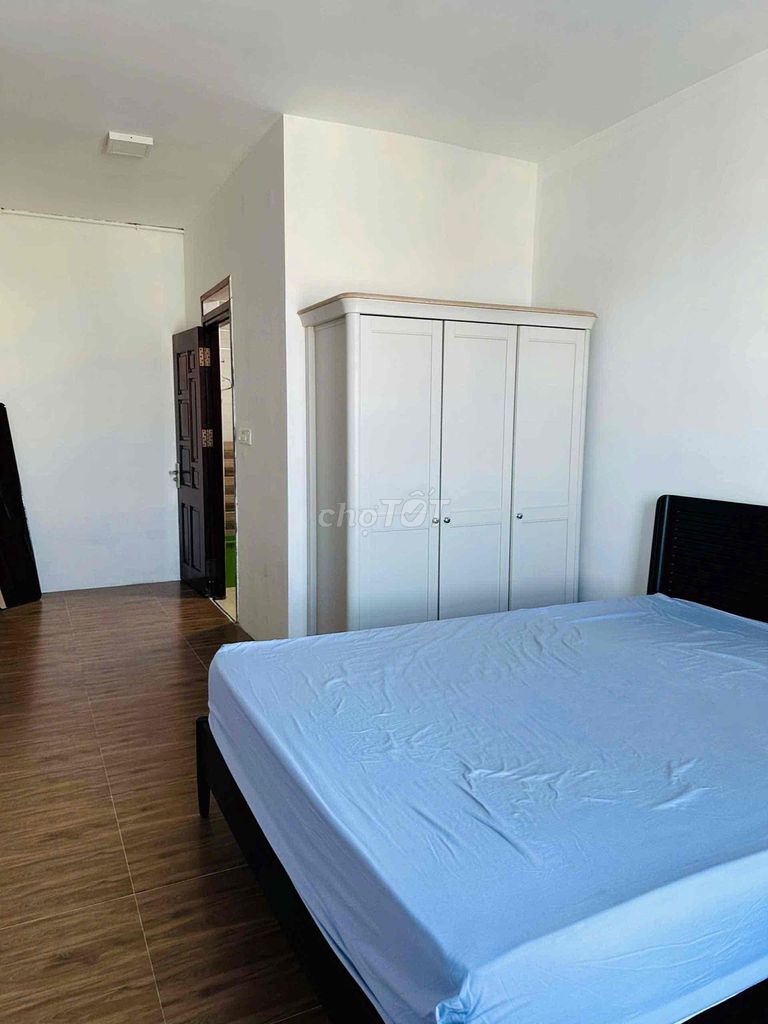 We'll have two bedrooms rented. 85 m. Vista Verde District 2.