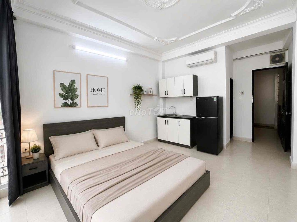 The new mini apartment is 100% in the center of Phú Nhuận.