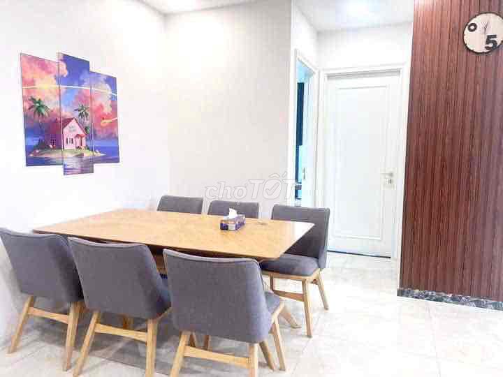 Three room view landmark 81 only 40 million a month-- Full-class furniture, into