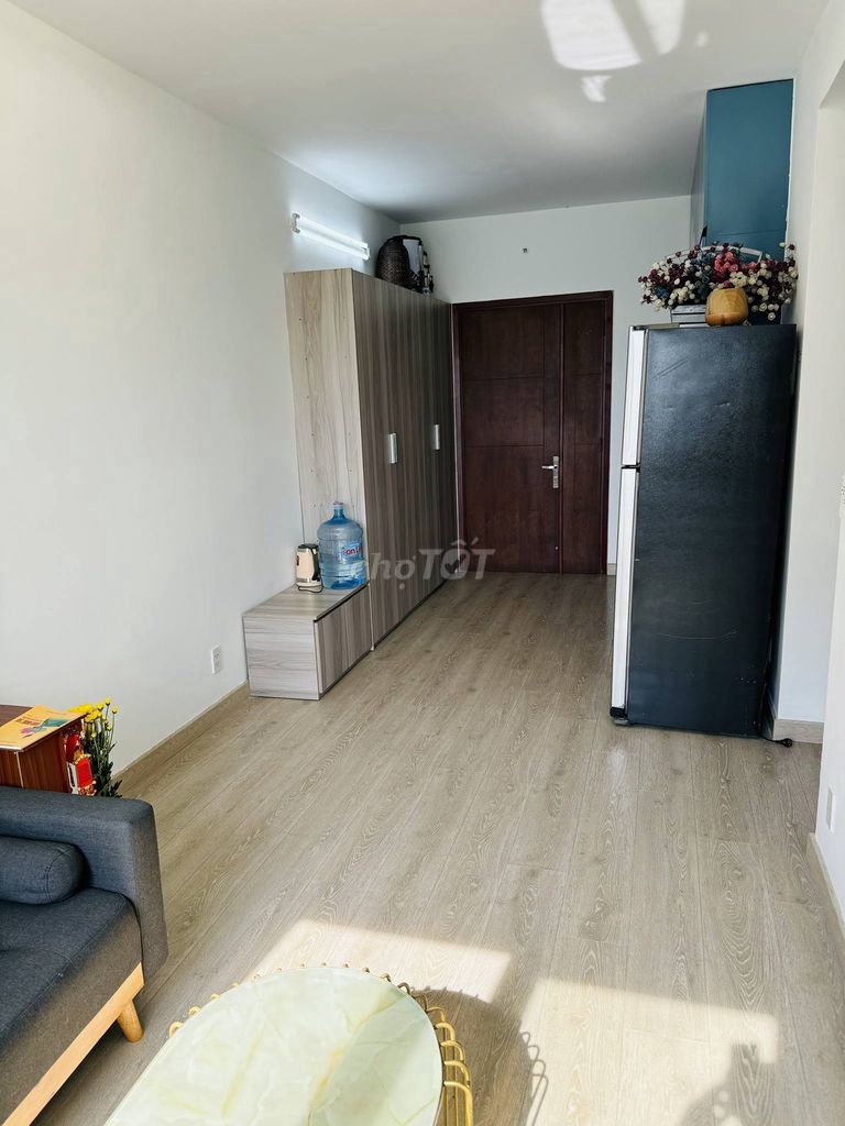3 bedroom 2 Topaz Home apartment room 2 - 8 million cool corners