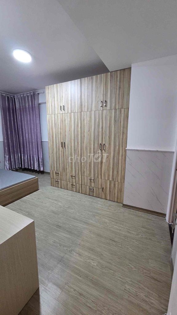 3 rooms, full furniture for rent 11 million in Era Town District 7