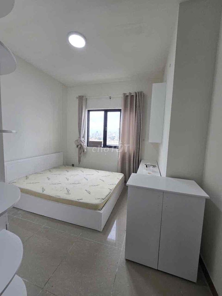 3 rooms, full furniture for rent 11 million in Era Town District 7