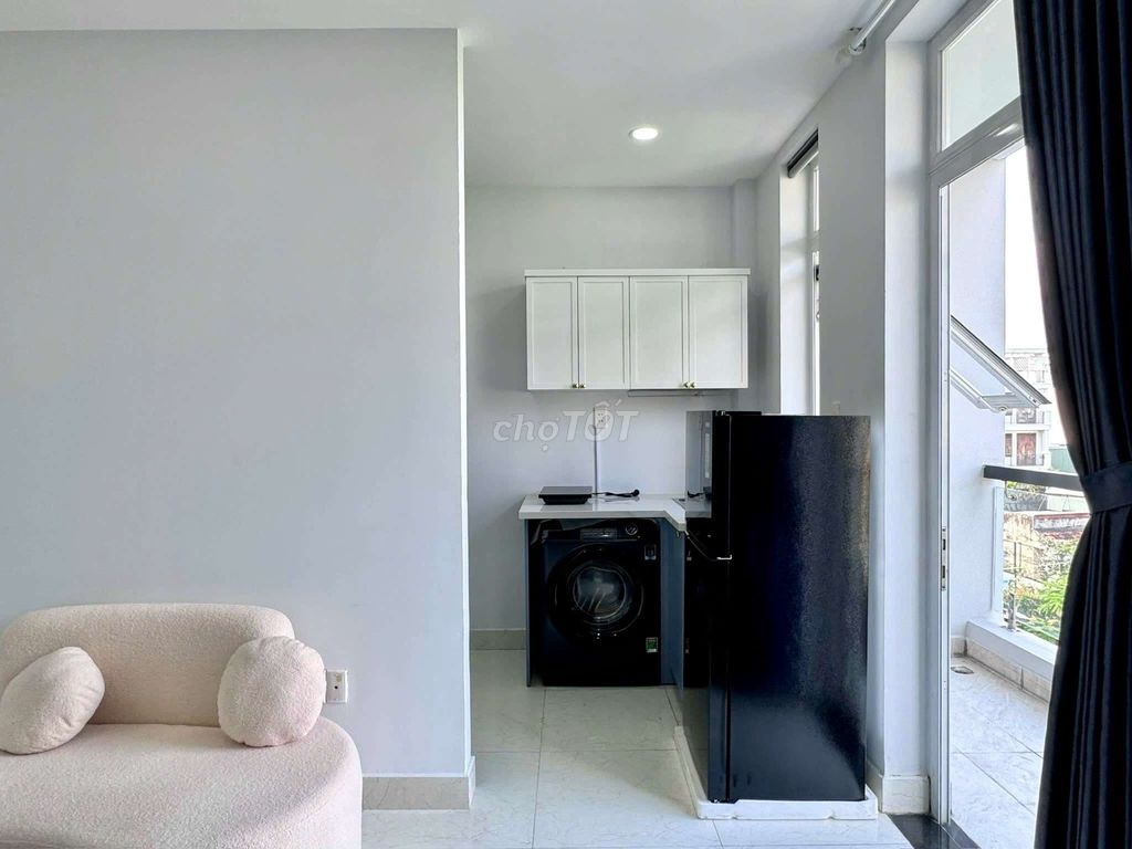 Studio Bancony's apartment rents studios right here in Bình Thạnh, new