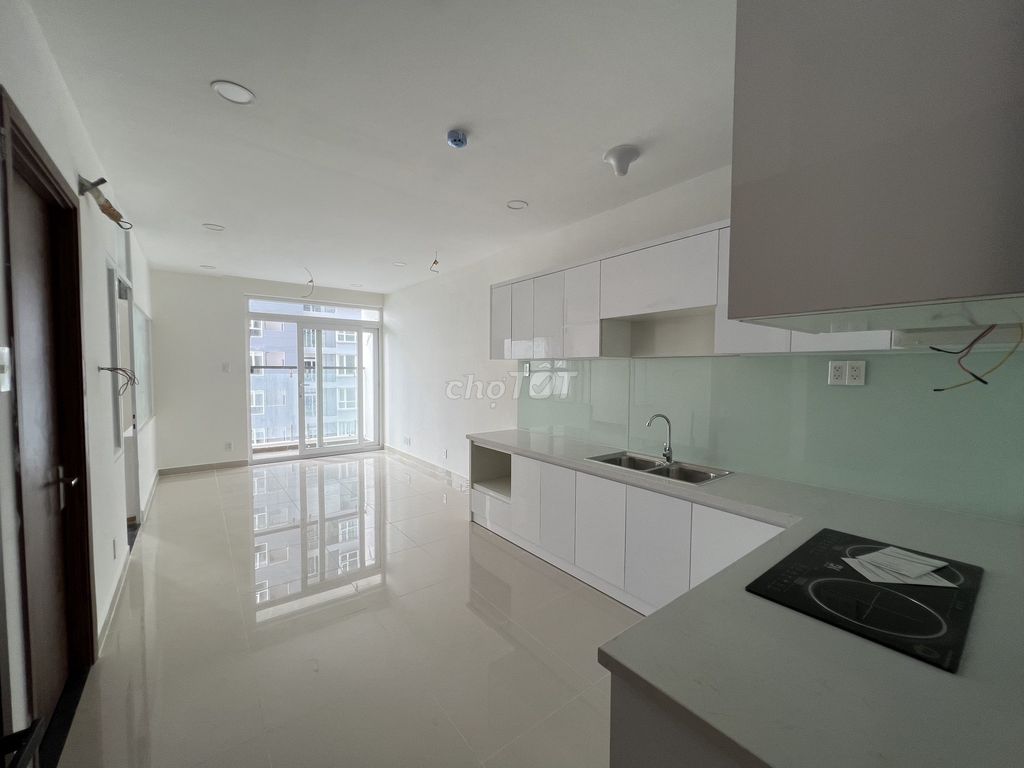 Rent two bedrooms. Two toilets with 10 million air conditioning.