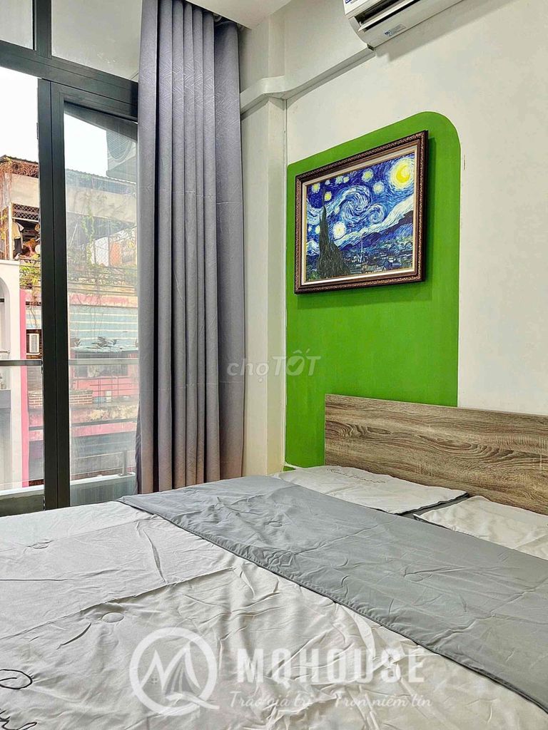 The 1st Bedroom is 100 percent now Vincom is on its way.